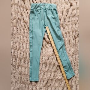 Runway quick dry moisture wicking leggings size large side pockets